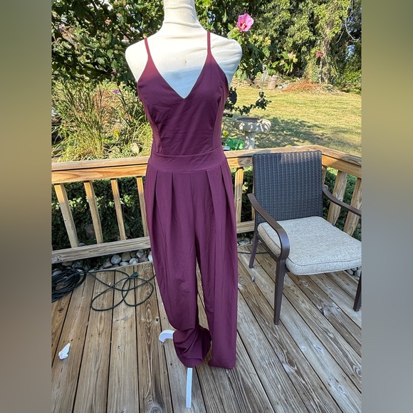 Halara Womens Wide Leg Jumpsuit Strappy Sleeveless V-Neck Burgundy Size s - Picture 1 of 8